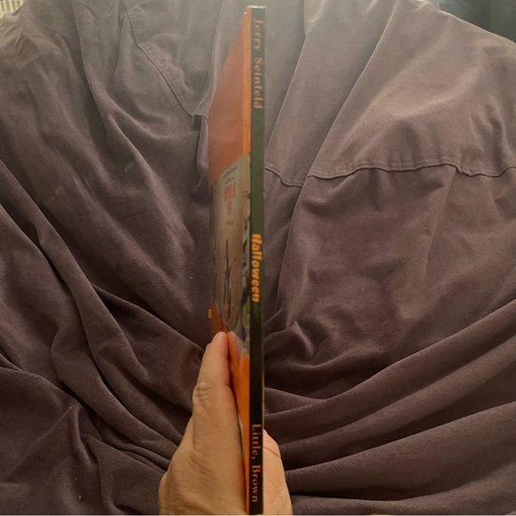 Amazing and rare find - Jerry Seinfeld book about Halloween - FIRST EDITION - Picture 3 of 10